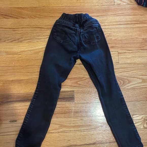 Abercrombie Kids pull on Jean leggings - Picture 3 of 3